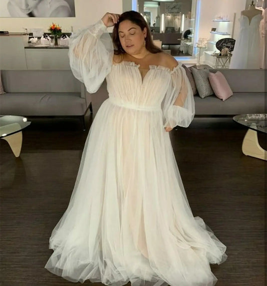 Wedding Dress Plus Size Long Sleeve Puff Light Champage Floor Length Court Train Bridal Gowns Big Size Bost Neck Women Brides