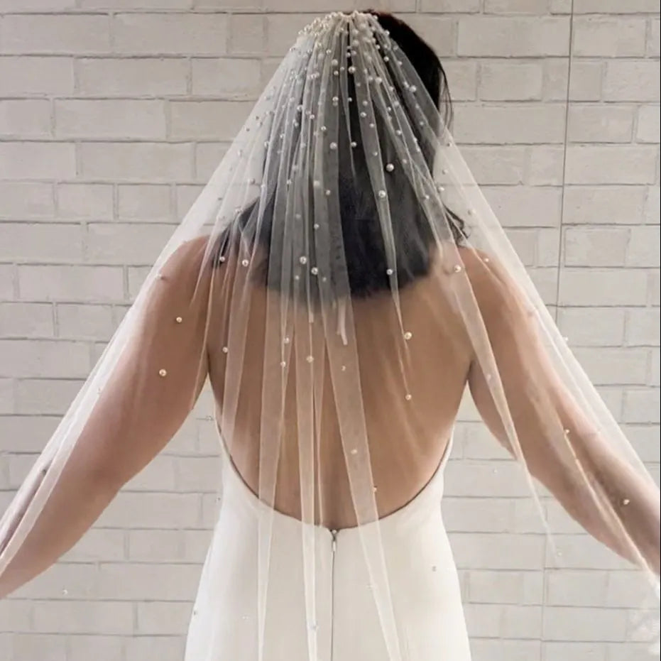 TOPQUEEN Pearls Bridal Veils with Comb Wedding Veil 1 Tier 3 Meter Luxury Long Wedding Veil Bridal Hair Accessories Wedding V180