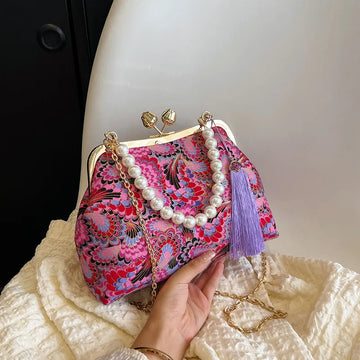 2024 New Luxury Embroidered Women Retro Handbag Evening Clutch Bag Design Ladies Wedding Evening Party Handbag Dinner Bag