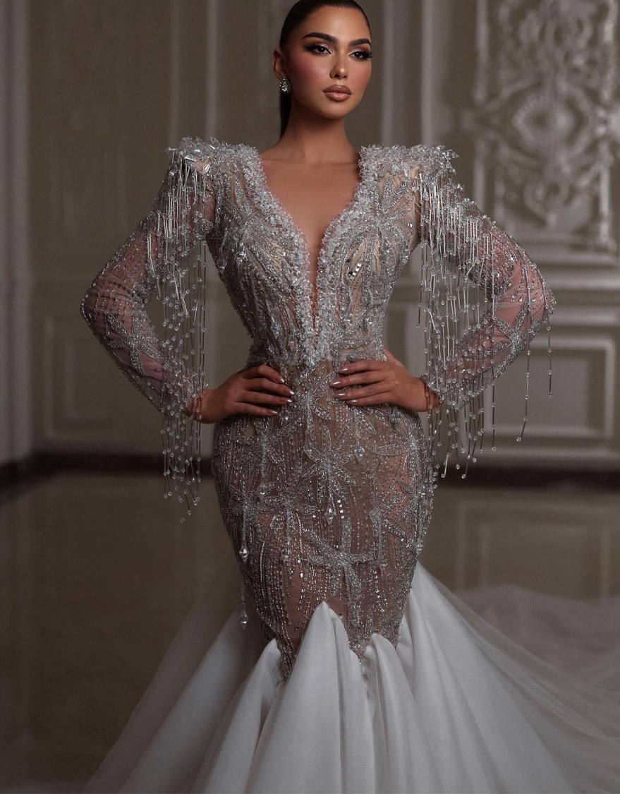 Exquisite Mermaid Wedding Dresses Long Sleeves V Neck Sequins Appliques Lace Train Hollow Diamonds Bridal Gowns Vestina De Novia