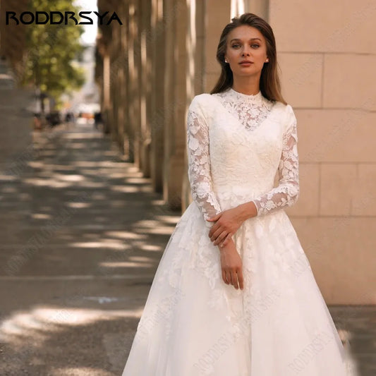 Long Sleeves Lace Wedding Dress 2024 A-Line O-Neck Button Muslim Bridal Gown Applique Tulle Custom Made Robe De Mariée