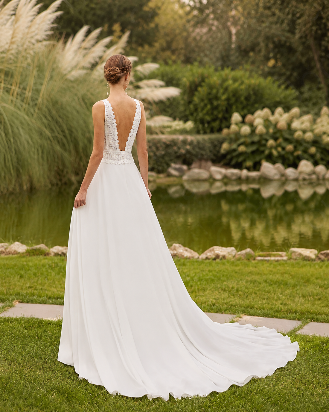 New Summer Wedding Dresses Beach 2026 Bridal Gowns Boho Lace Bride Dress Sleeveless Wedding Gowns V Neckline Back Out Customized
