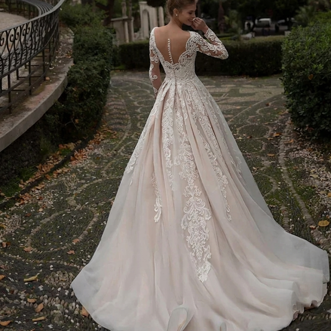 Champagne Wedding Dress with Long Sleeves Sweetheart Lace A-Line Bridal Gown A Line Bride Dresses Birthday Dresses