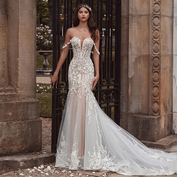 Trumpet Wedding Dress - Scoop - front view