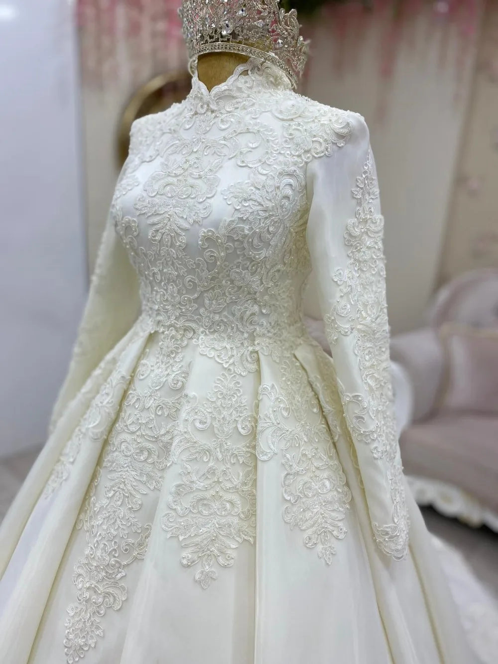 Customized  Lace Appliques Muslim Wedding Dresses 2025 Long Sleeve High Neck Tulle Satin Wedding Bridal Gowns Robe De Mariage
