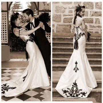 Gothic Mermaid Wedding Dresses Satin Black Applique Sweetheart robes de mariee Vestidos De Novia Backless Bridal Gown customized