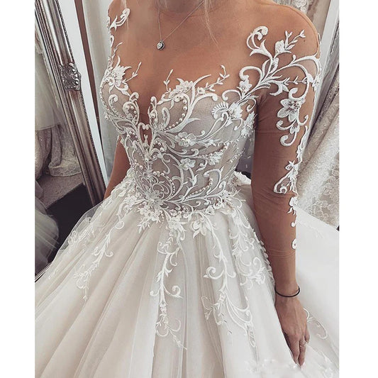 Adorado e encantador vestido de noiva de renda em vistas longas 2024 Princess Vestio de noiva Ilusão Botões de vestidos de noiva Robe de mariee