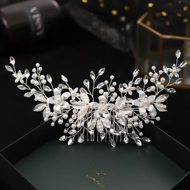 Zilveren kleur bloem haar kam clip meisjes handgemaakte legering parelparl haarspeld bruids tiaras bruiloft haar accessoire kristal haar sieraden