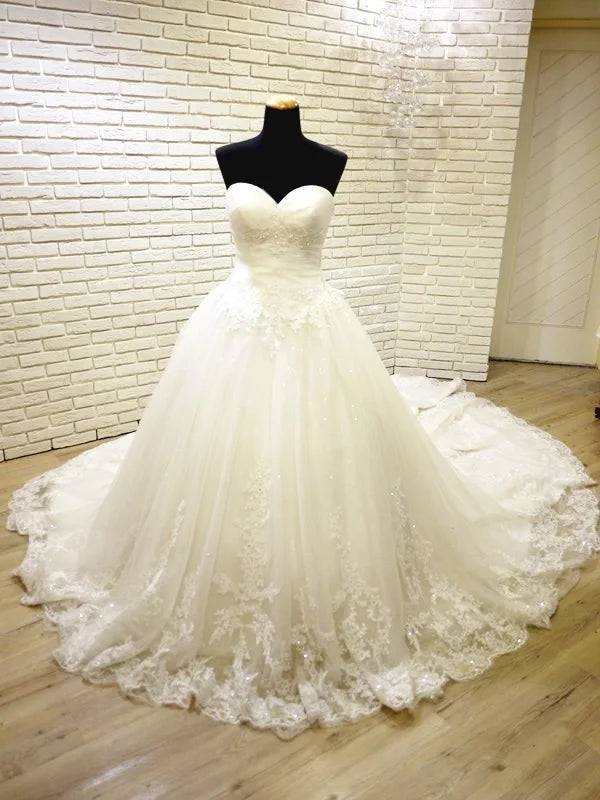 Customized  Sweetheart Sleeveless Princess Wedding Dress Lace Applique Bridal Dress tulle Robe De Mariage Vestido De Noiva 2025