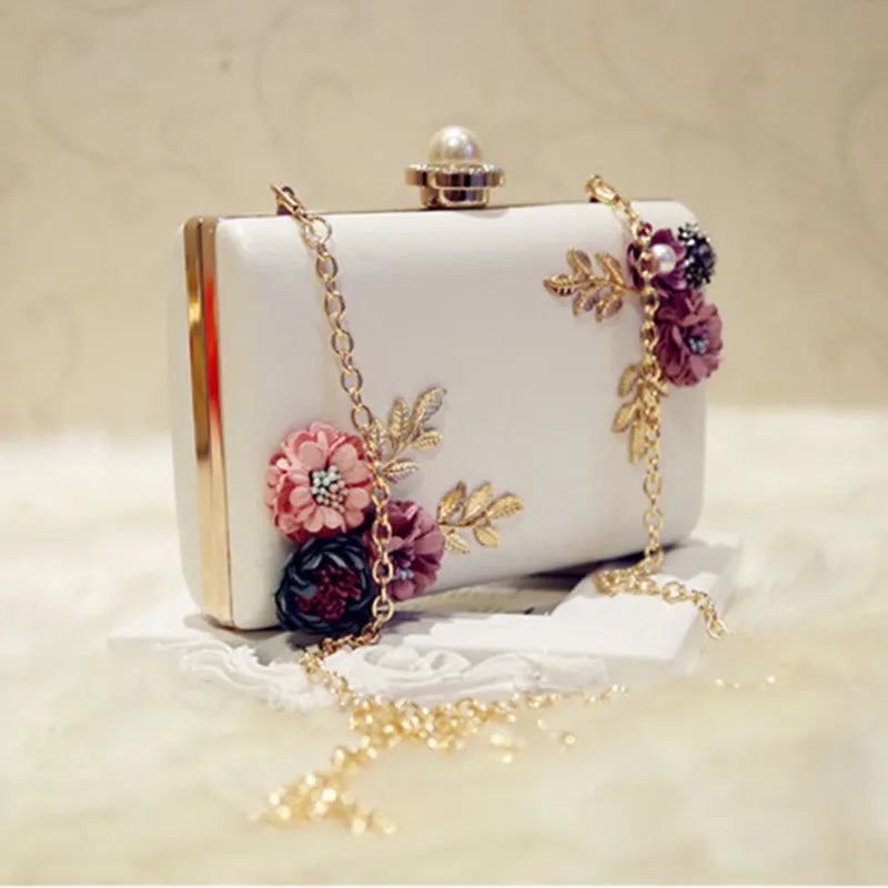 Bolso de noche de cuero de moda para mujeres Cena de fiesta Boda de boda Buiso de flores (blanco)