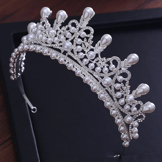 Тіарас і коронки розкішні перлини принцеси змагань з весільного волосся аксесуари для волосся для весільних ювелірних виробів кришталева корона