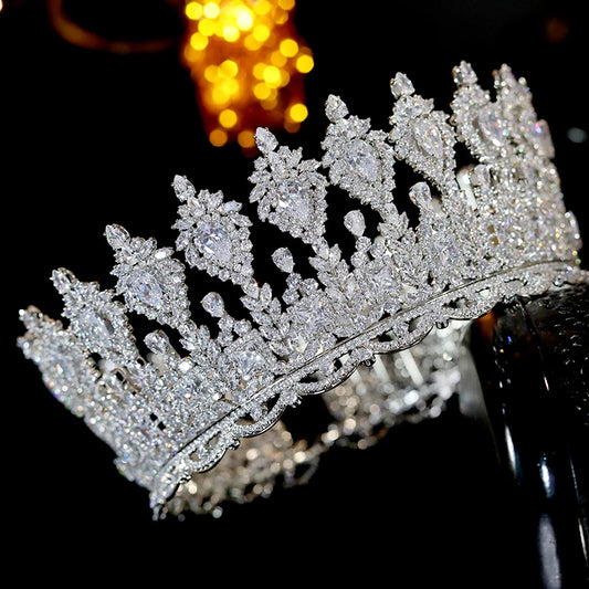 Acessórios para cabelos nupciais de luxo Senhoras de casamento e coroas prêmios de palco redondo rainha coroa retro coroa A00901