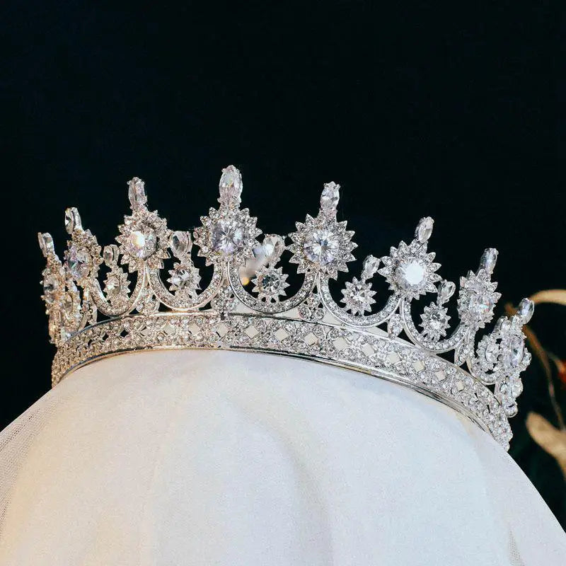 Bridal Hair Jewelry Pageant Prom Tiaras and Crowns For Brides Women Zirconia Crystal Headpiece Headband Wedding Accessories