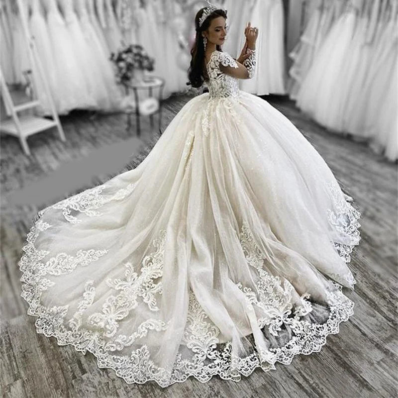 Customized 2024  Luxury Lace Wedding Dresses Ball Gown V Neck Long Sleeves Appliqued Tulle Chapel Bridal Gown Custom Made Robes