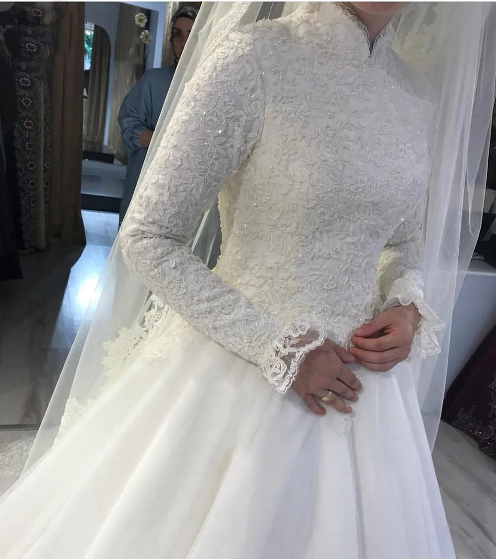 Customized White Arabic Long Sleeves Muslim Wedding Dresses Princess High Neck  Lace Appliques Bridal Dresses Robe De Mariage