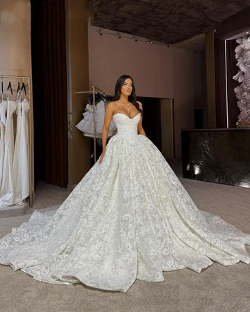 Customized Elegant Floral Lace Wedding Dresses Garden Sleeveless Wedding Gowns With Court Train Bridal Gowns vestido de novia