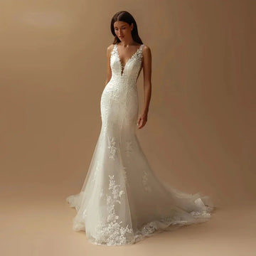 V-neck spaghetti straps backless lace appliques mermaid charming bridal gown – Pollyanna Events