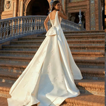 Elegant Wedding Dress V-Neck Lace Appliques Sleevesless Court Train A-Line Bride Gown Bridal Dress vestidos de novia
