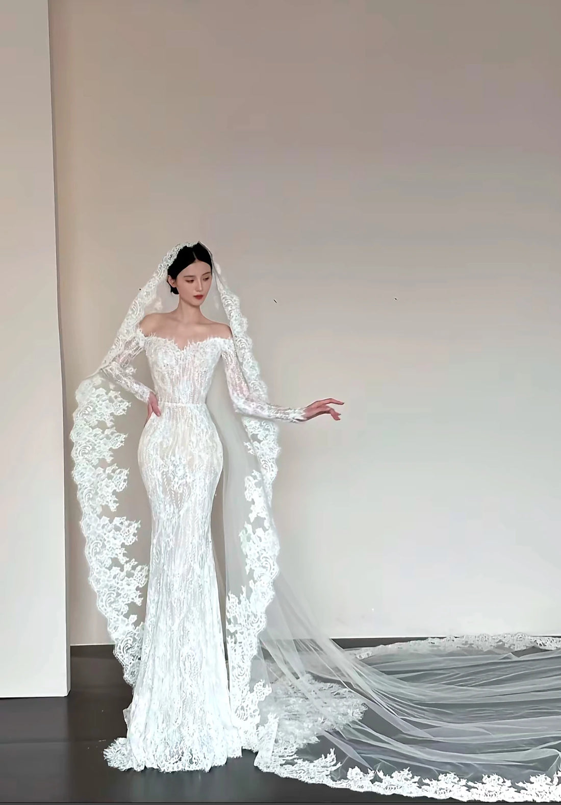 Customized Gorgeous Lace Off The Shoulder Lace Mermaid Wedding Dress Sexy Long Sleeve See Through Vintage Bridal Dresses