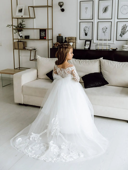 Vestido de dama de honor de niños blancos fatapaese para niñas Flor de manga larga de manga larga Tulle A Line Gown Appqulies Boda incluso 2022