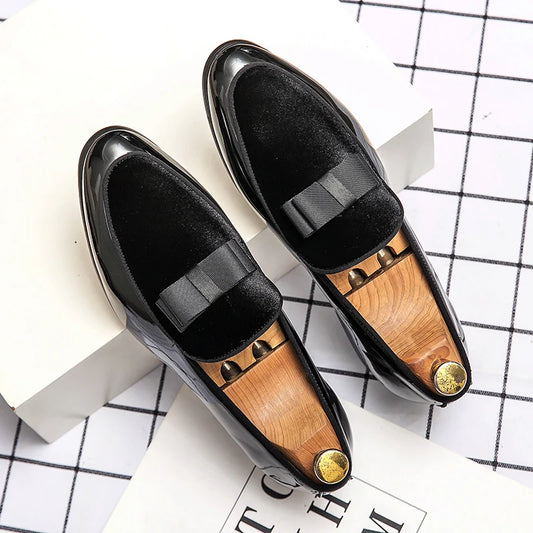 Nieuwe luxe modusdecoratie suede rijschoenen mannen casual loafers zakelijke formele kleding kleding bruidegom schoenen zapatos hombre