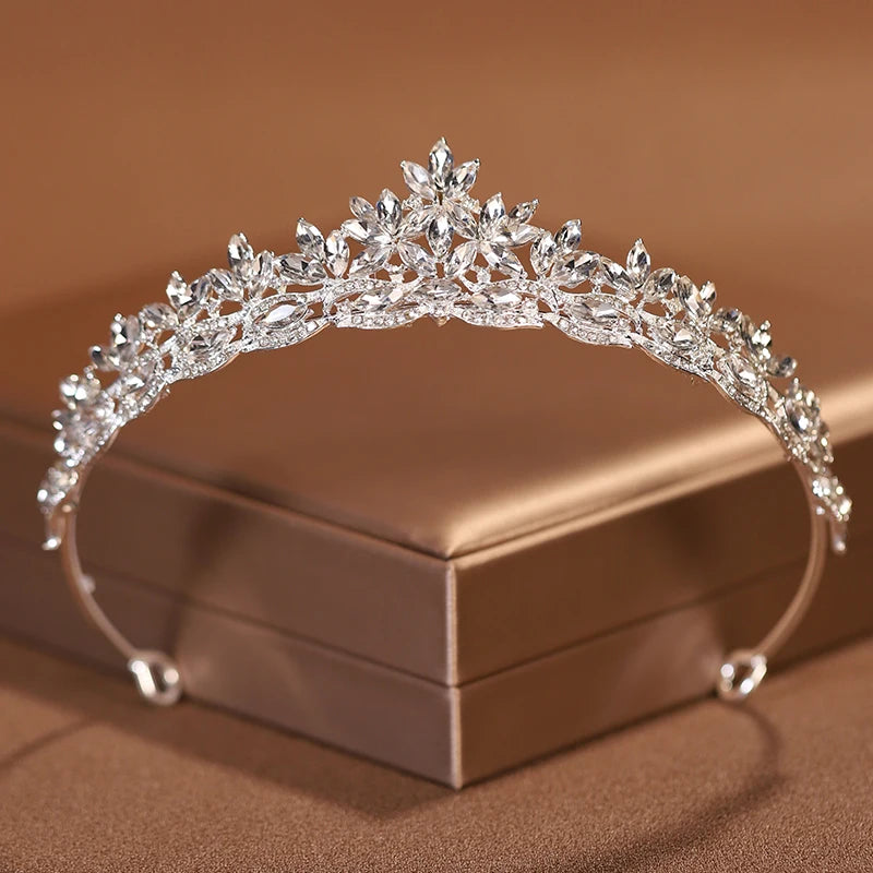 Itacazzo Bridal Headwear Silver-Colour Women's Fashion Wedding Crown Birthday Tiaras