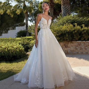 Customized A Line Wedding Dresses 2025 Boho Lace Appliques Luxury Tulle Brides Dress Woman Spaghetti Straps Backless Bridal Gown