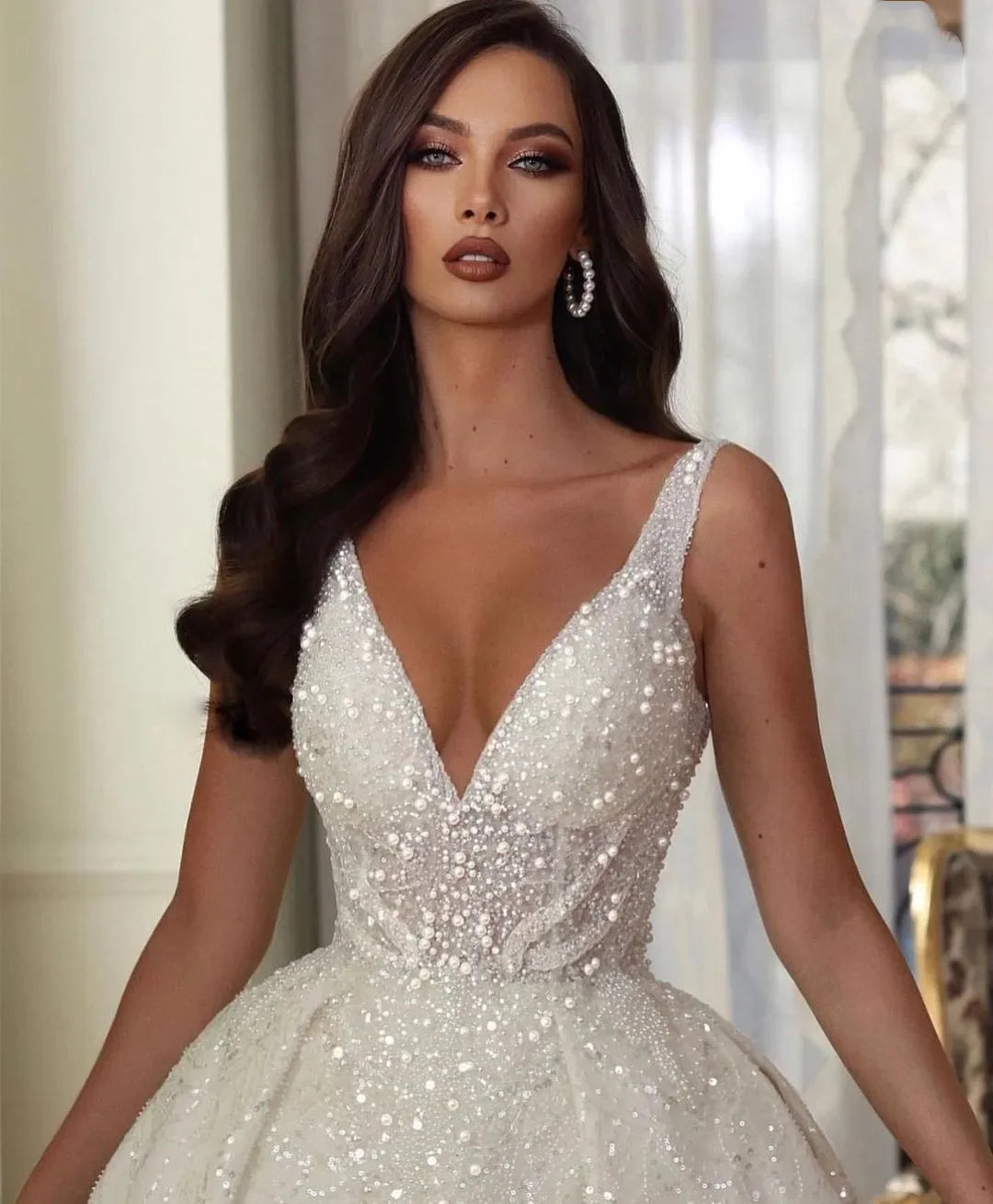 Customized Ball Gown Wedding Dresses Sleeveless V Neck Sequins Straps Appliques Lace Side Slit Pearls Plus Size Bridal Gowns Dre