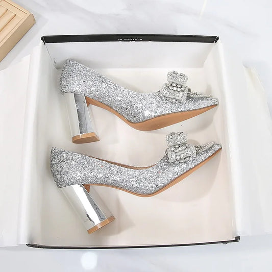 2024 Yeni Kristal Düğün Ayakkabıları Gelin Ayakkabı Elbise Nedime Yüksek Topuklu Sequin Kristal Yay Pompaları