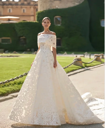 CustomizeElegant wedding dress, lace carved strapless long-sleeved A-line dress, Women's wedding dress. amanda novias 2025