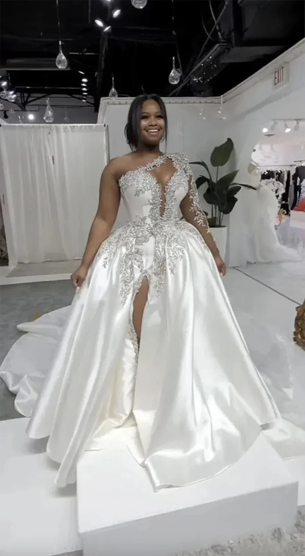 customization African A Line Satin Wedding Dresses Plus Size Bridal Gowns Sexy High Split Sparkly One Shoulder Vestidos de novia