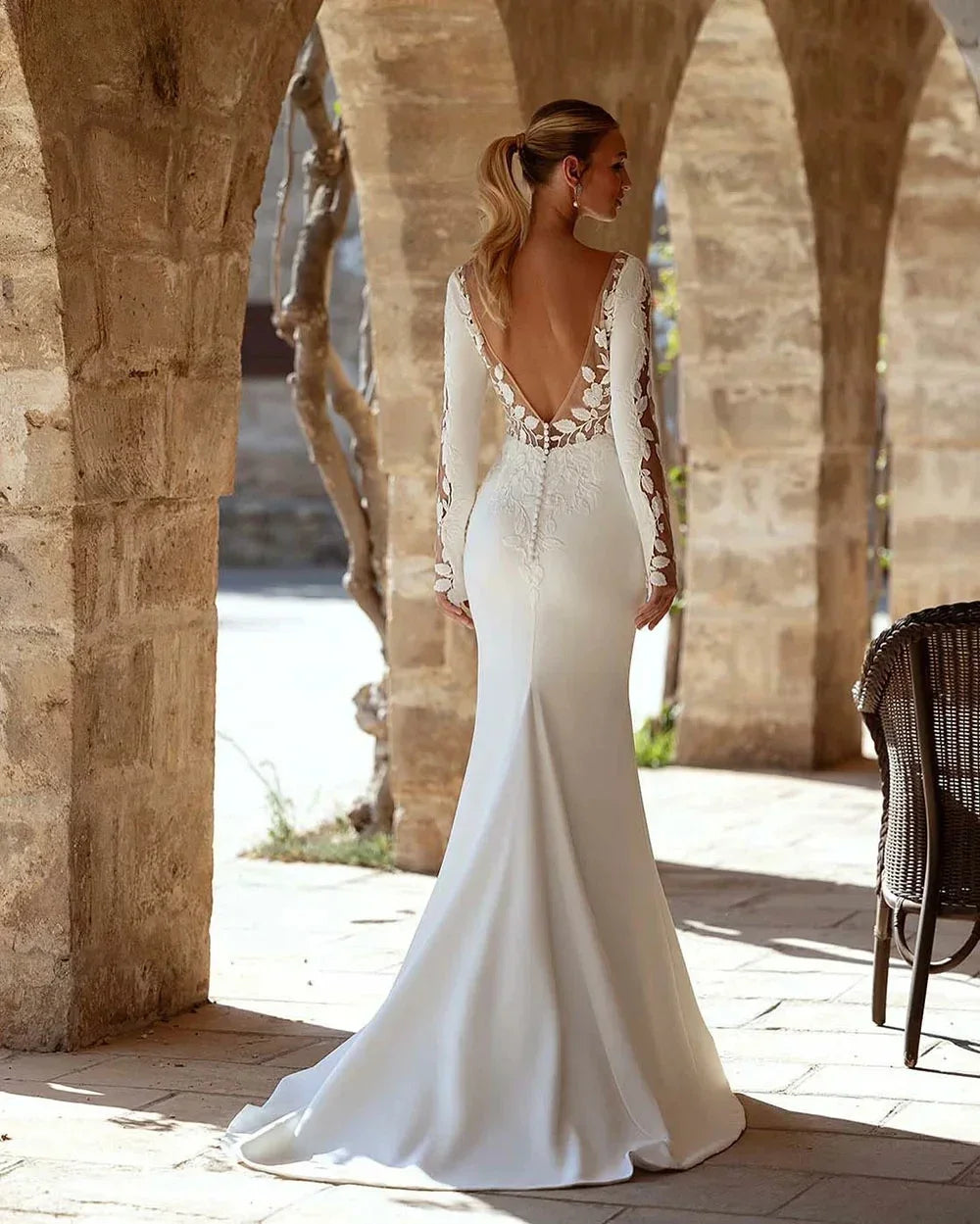 Customized V-Neck Mermaid Satin Wedding Dresses Long Sleeves Lace Appliques Bridal Gowns Sexy Backless Vestidos De Novia