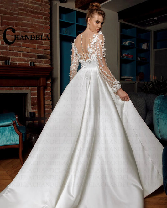 Robe de mariage attrayant en ligne A-ligne pour les boutons d'illusion à fente de mariée 3d Appliques perles plissées