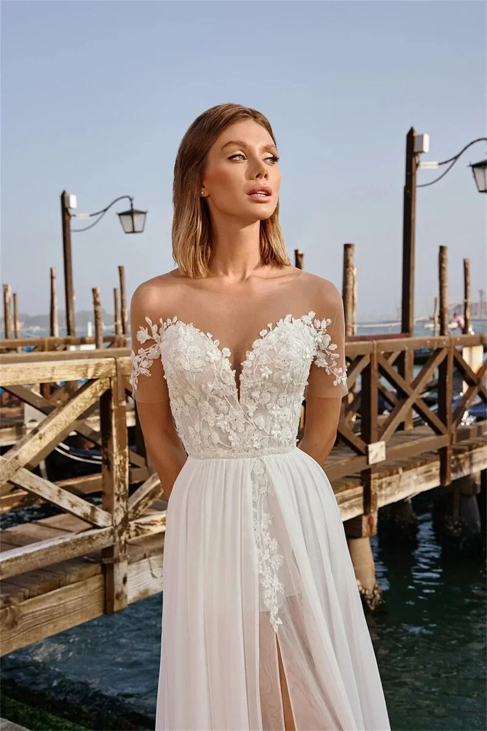 Sexy A Line Wedding Dresses Sheer Illusion Lace Applique Chiffon Bride Gowns Princess Slit Bridal Dress Beach Robe de Mariee