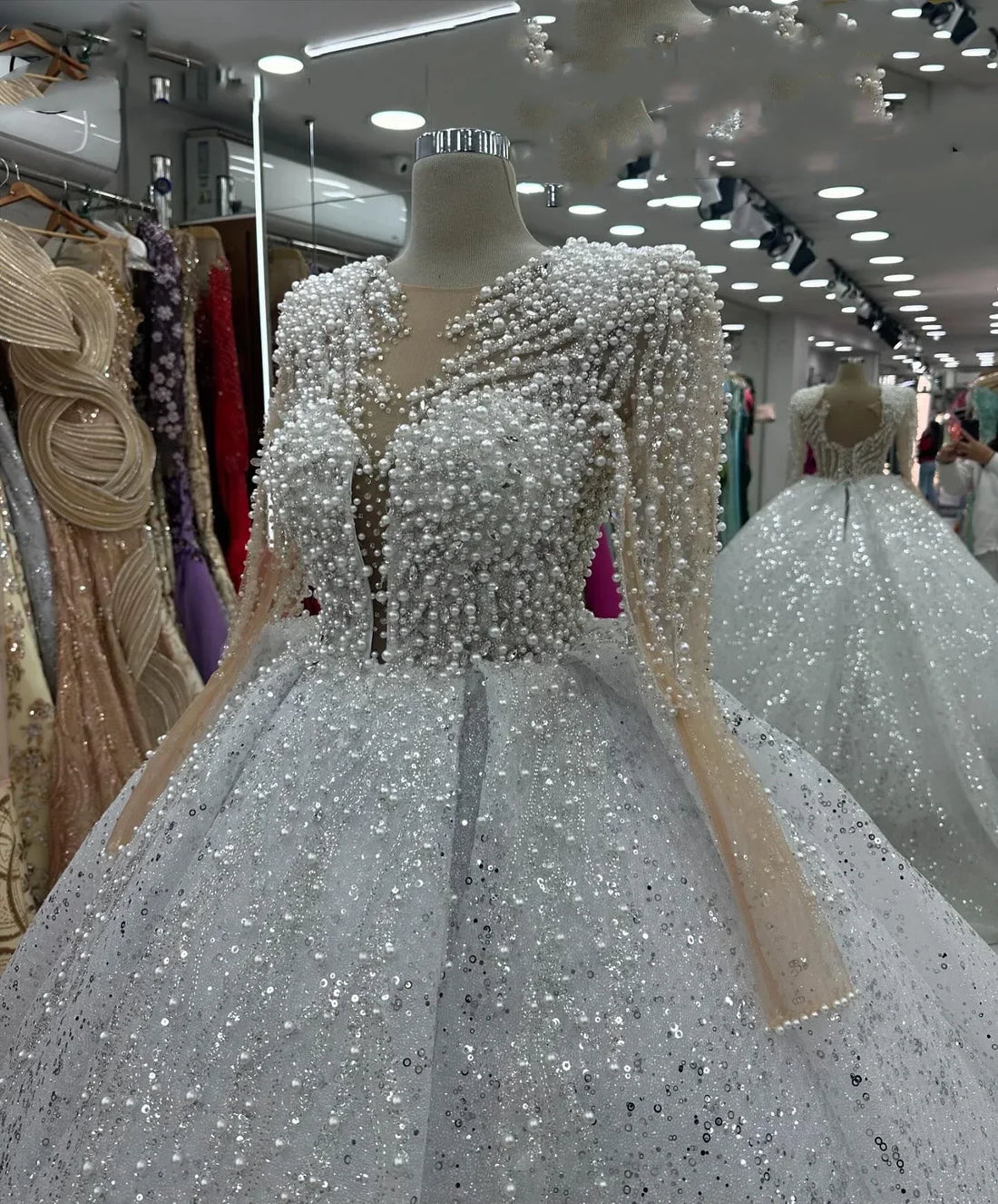 Customized Luxury Beaded Wedding Dresses Long Sleeve Bridal Gown Charming Princess Dresses For Bride