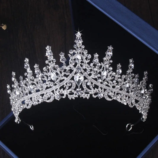 Lüks Gümüş Renk Kristal Su Damla Gelin Takı Setleri Rhinestone Tiaras Taç Kolye Küpe Düğün Dubai Takı Seti