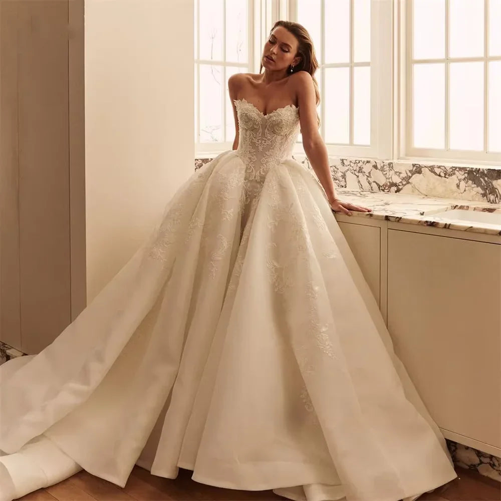 Customization Elegant Sweetheart Retro Lace Wedding Dress Sleeveless Bridal Dress Detachable Tail Vestidos De Noiva Marriage