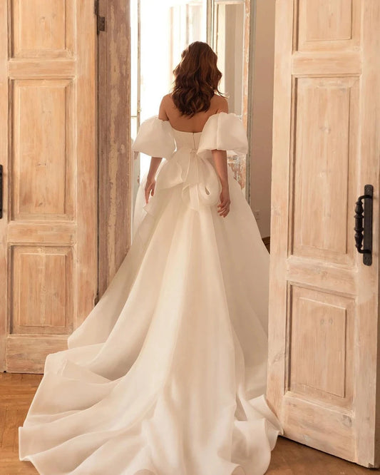 Eenvoudige charmante trouwjurken van de schouderblokkolven Mouwen bruidsjurken lieverd a-line gewaden backless vestidos de novia