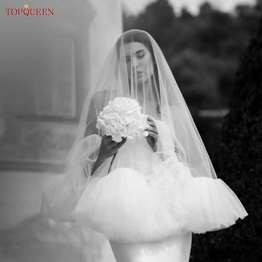 TOPQUEEN طرحة زفاف رومانسية قصيرة 2 طبقات حجاب الزفاف غطاء الوجه التكتيكي للهالوين المتكاملة بونيه الحجاب الإصبع V183
