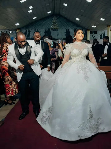 Customized  High Neck Plus Size Wedding Dress Beads Appliques Long Sleeves Robe De Mariée Bridal Gowns Vestidos De Novia