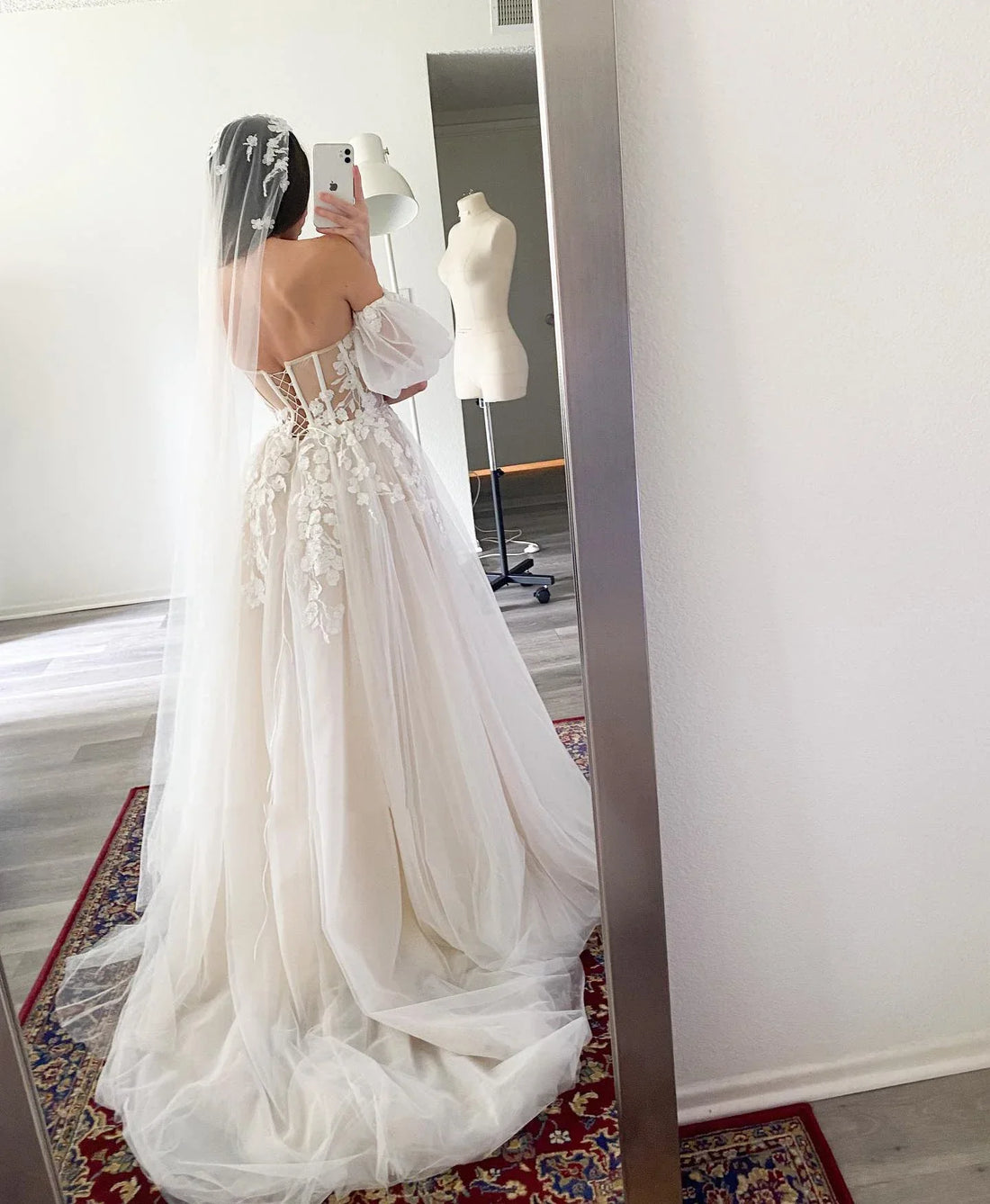 Customized  Short Puff Sleeves lace Beach Wedding Dresses Appliques Formal A-LINE Bridal Gowns For Womens vestidos de novia