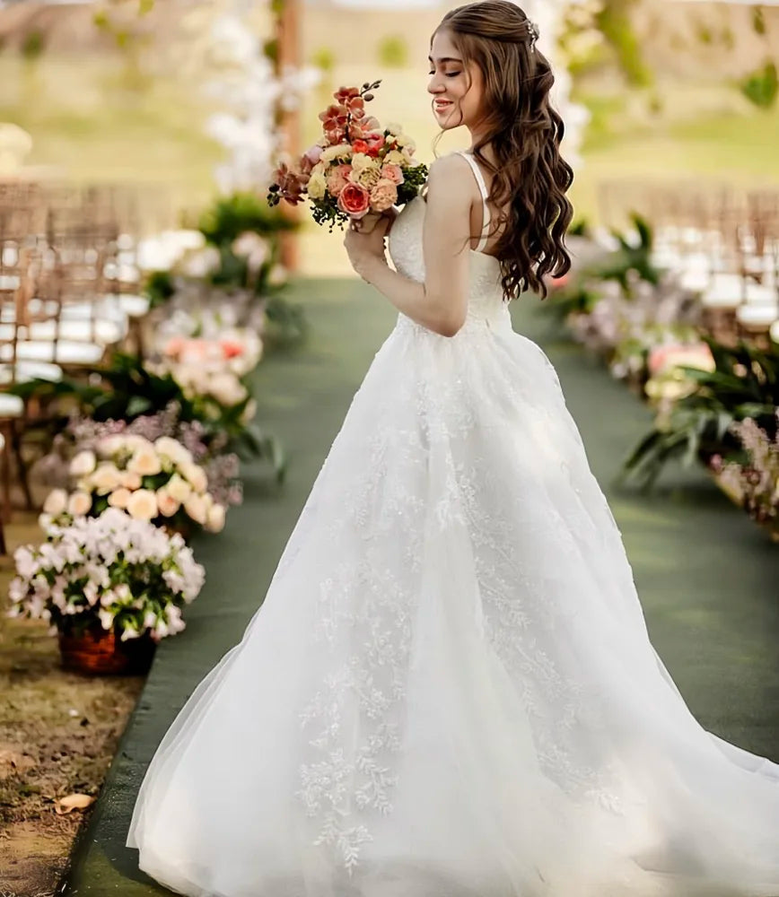 Customized elegant party dress, luxurious wedding dress, strapless sleeveless A-line dress, wedding dress Vestidos de novia