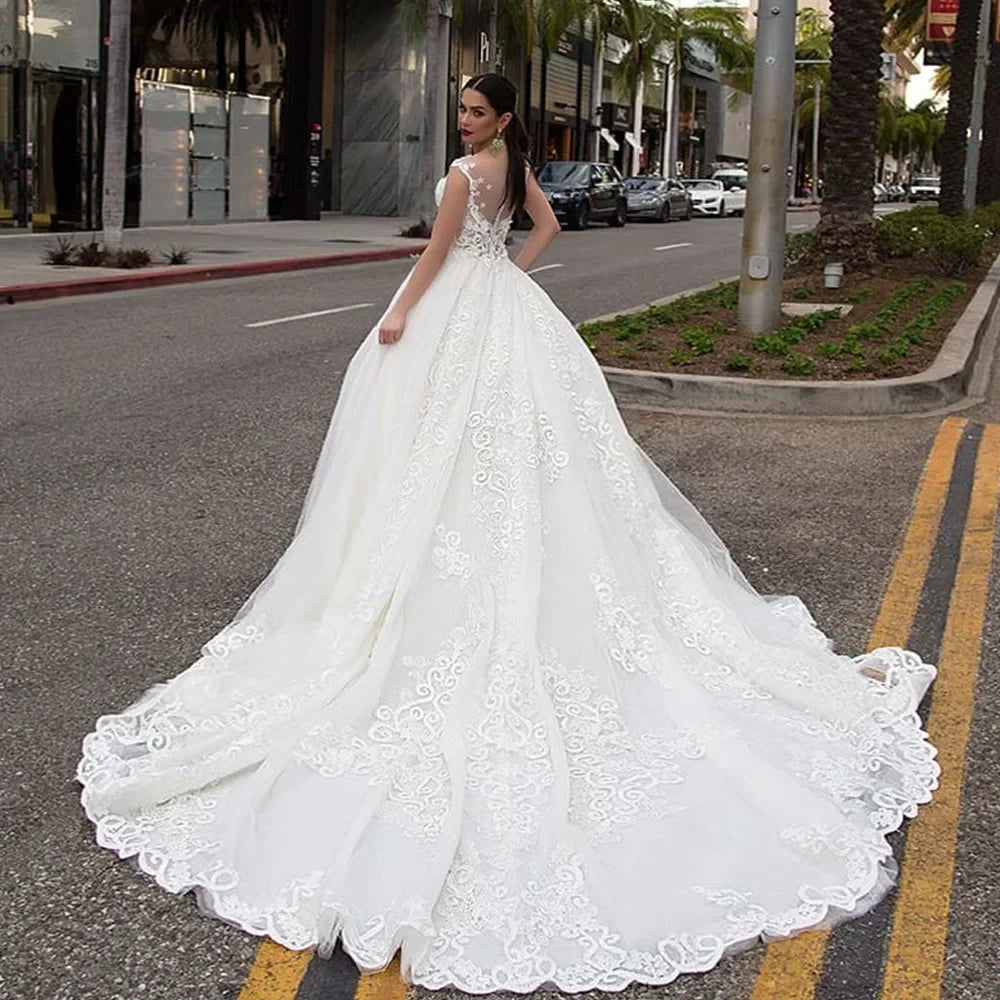 Customized  Pearls Appliques Flowers Gorgeous Ball Gown Wedding Dresses With Chapel Train Casamento Sexy Bridal Dress