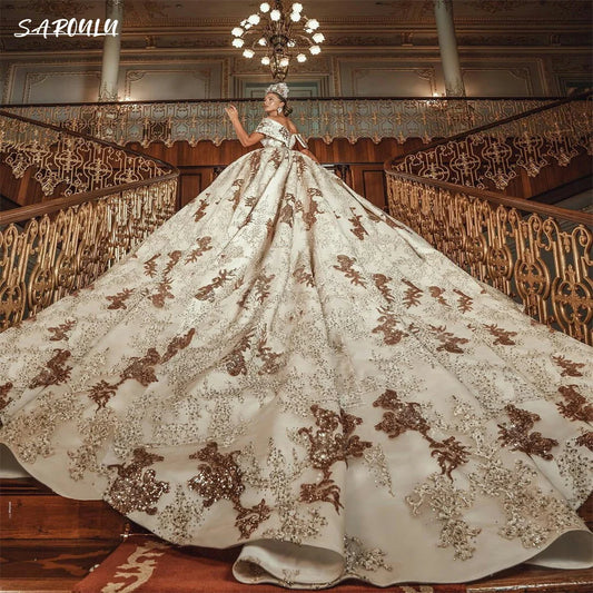 Розкішні бісеру з весільної сукні з плечей королівською ціновою весільною сукнею елегантного Vestidos de novia