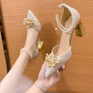 Bayan Ayakkabı Satışta 2024 Yeni Moda Metal Boncuklu Katı Kadın Yüksek Topuklu Yaz Boş Zamanlı Ziyafet Kadın Düğün Pompası