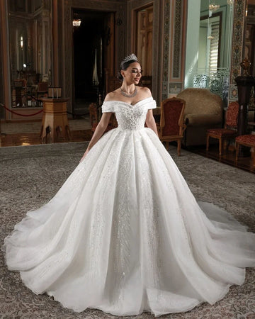 Customized Luxury V Neck Wedding Dress Off Shoulder Lace Appliqued Bridal Gowns Plus Size Wedding Gowns Vestido De Casamento