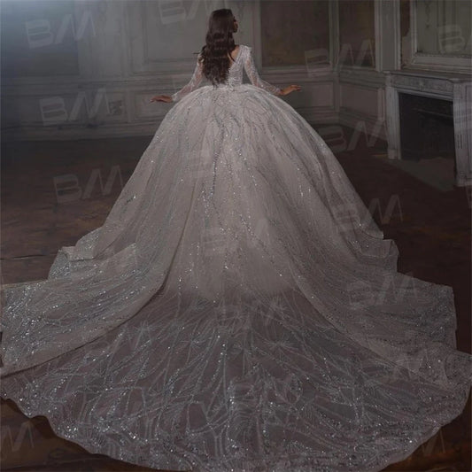 Robe de bal de luxe pour mariage à manches longues illusion de profondeur V Chapelle Neck Chapel Robes Bride Bed Broidery Bridal Robe