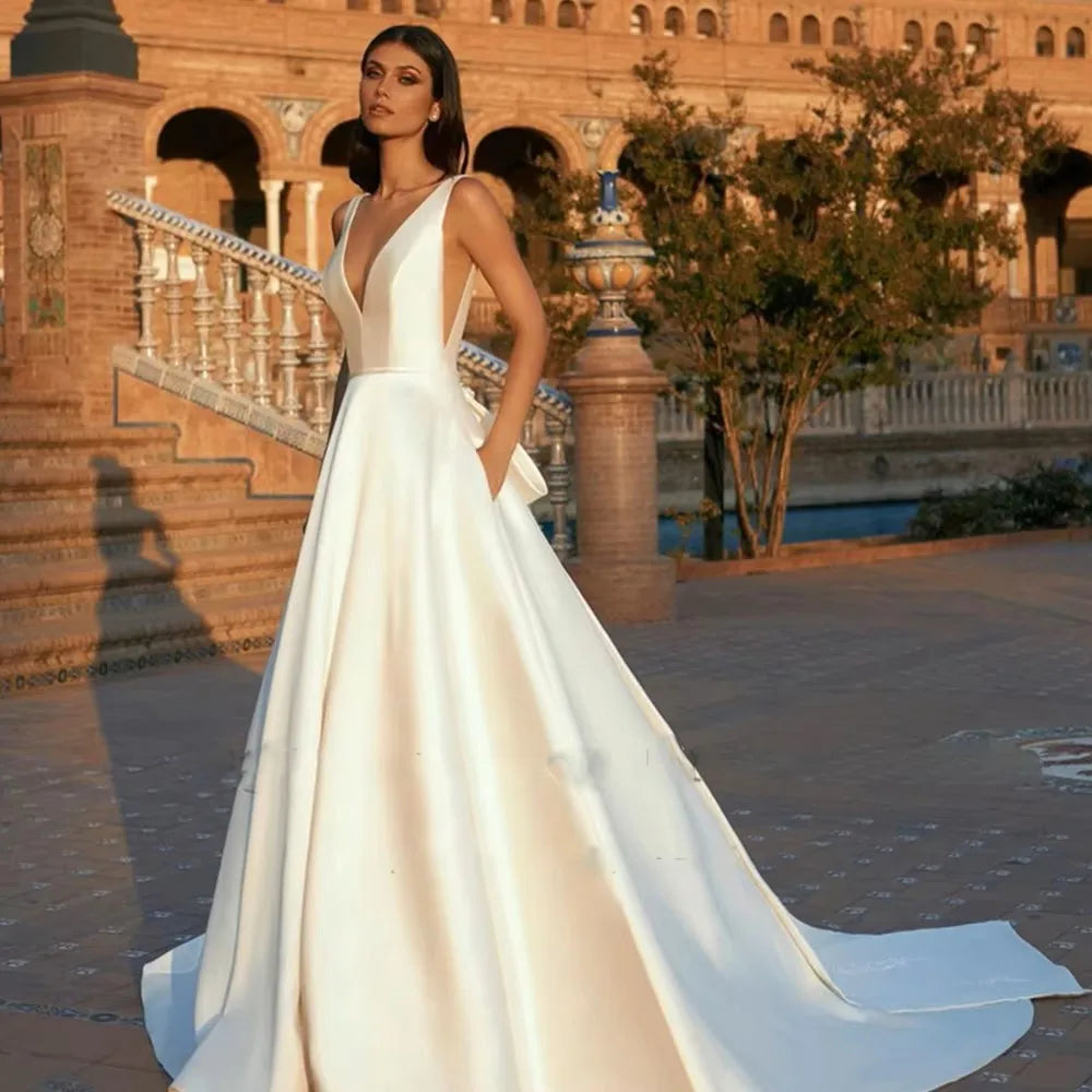 Elegant Wedding Dress V-Neck Lace Appliques Sleevesless Court Train A-Line Bride Gown Bridal Dress vestidos de novia