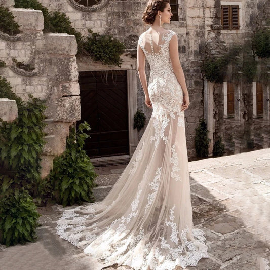 Elegant 2 en 1 robe de mariée Train détachable Train de luxe Appliques de linge Boute de mariée en tulle bouton A-Line Sirène