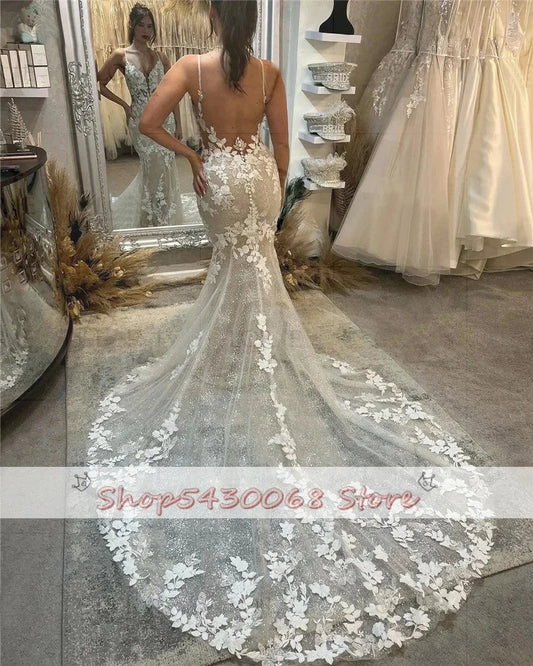 Sexy Lace Mermaid Wedding Dresses Shiny Spaghetti Straps Bridal Gowns Sweep Train Vintage Appliques Country Wedding Gowns